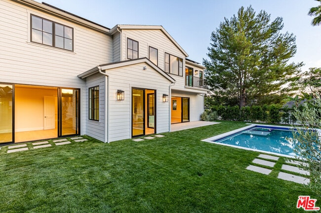 Photo - 9929 Anthony Pl