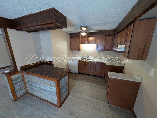 Photo - North Ridgeville Split Level with New Kitchen and Updates!