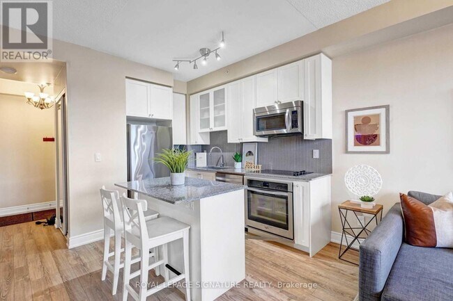 Photo - 9088 Yonge St Unit 306A