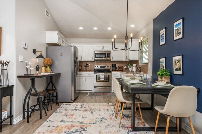 Photo - 960 Crane Ln