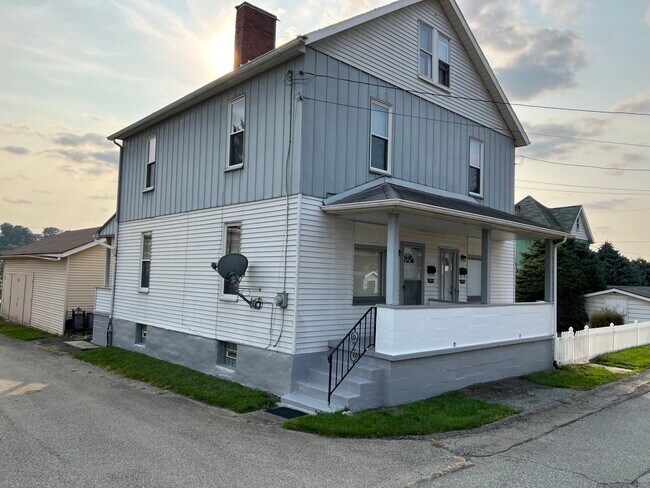 Photo - 2814 Rockwood St