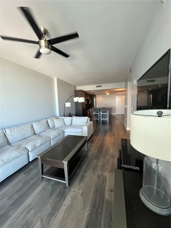 Photo - 1120 E Kennedy Blvd Unidad 1018