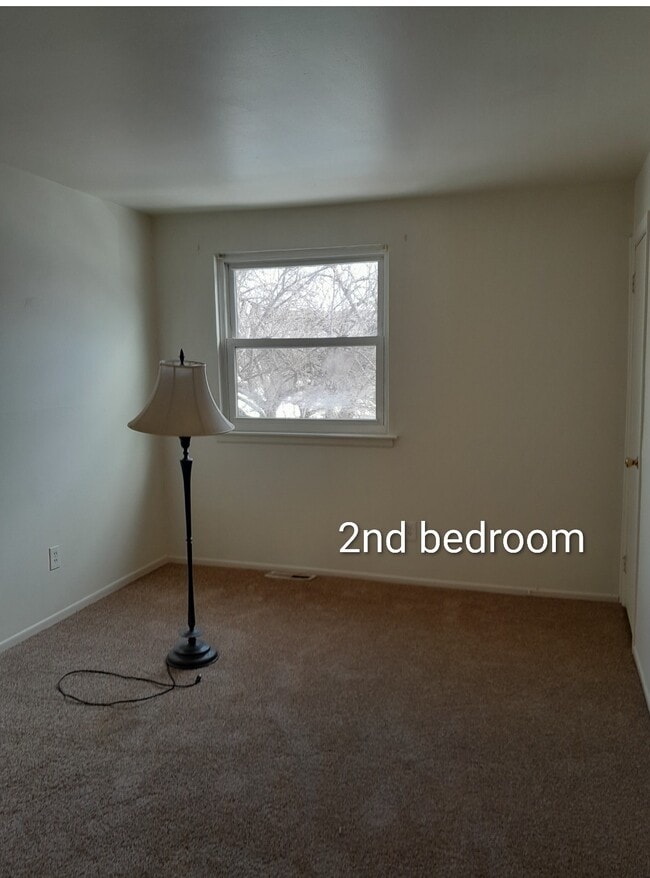 Photo - 1624 Valley Dr