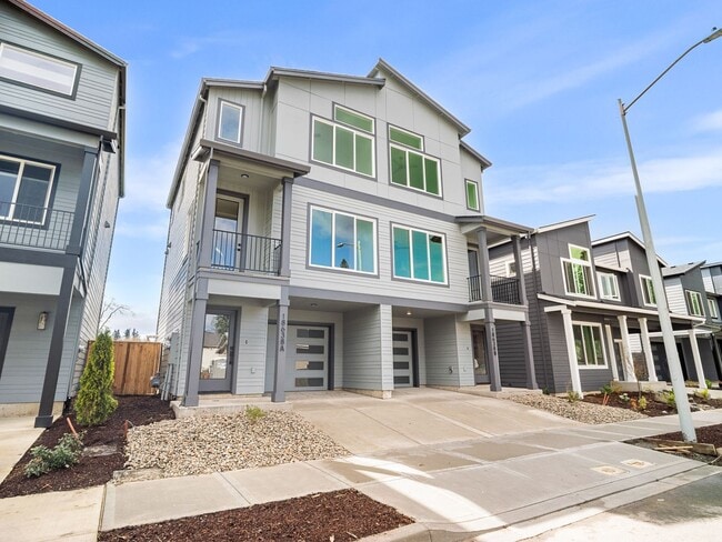 Building Photo - SW Judith Unit A