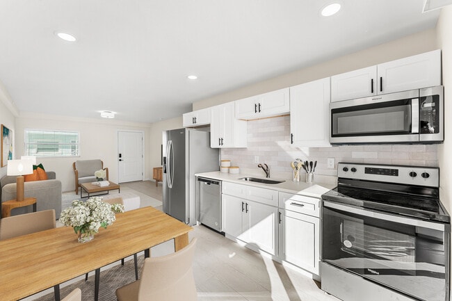 Photo - Ocean Arms Apartments