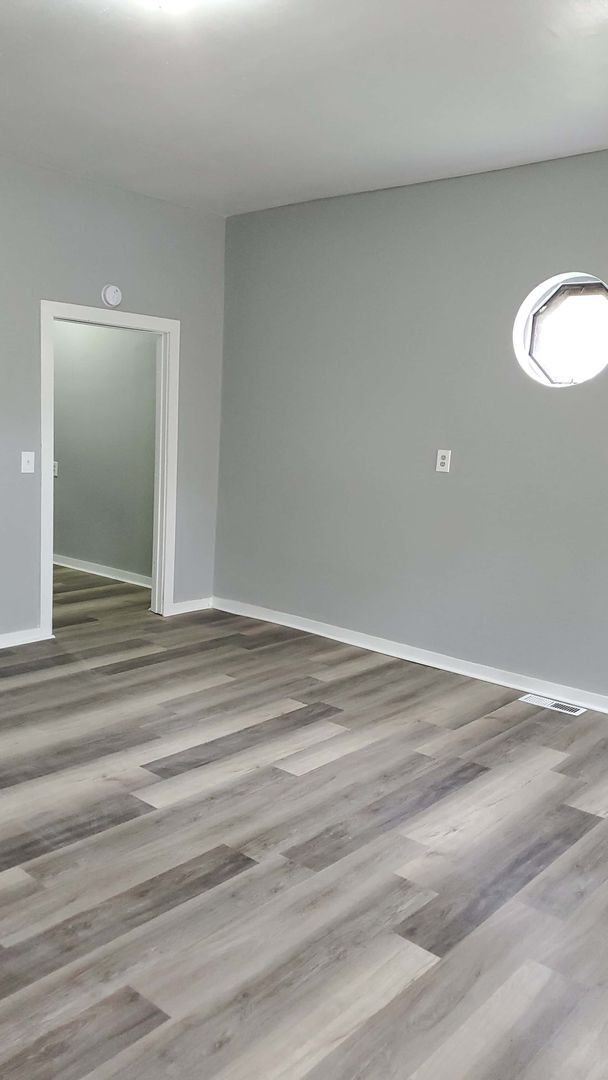 Photo - 846-848 Xenia Ave Unit 848