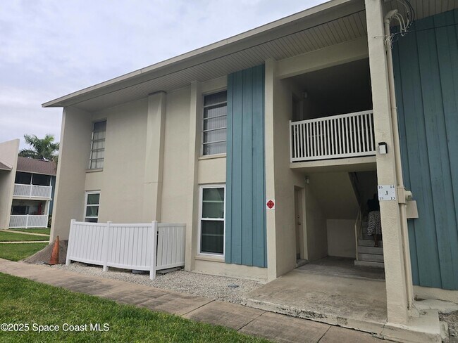Building Photo - 250 N Banana River Dr Unit J16