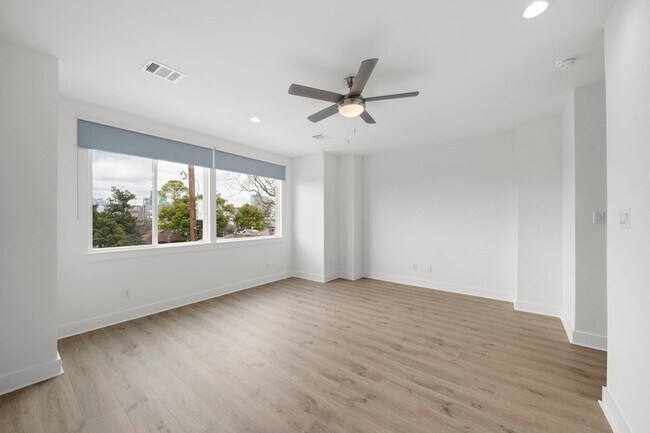 Photo - 1512 Barbee St Unit A