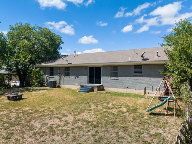 Photo - $500 off first months rent