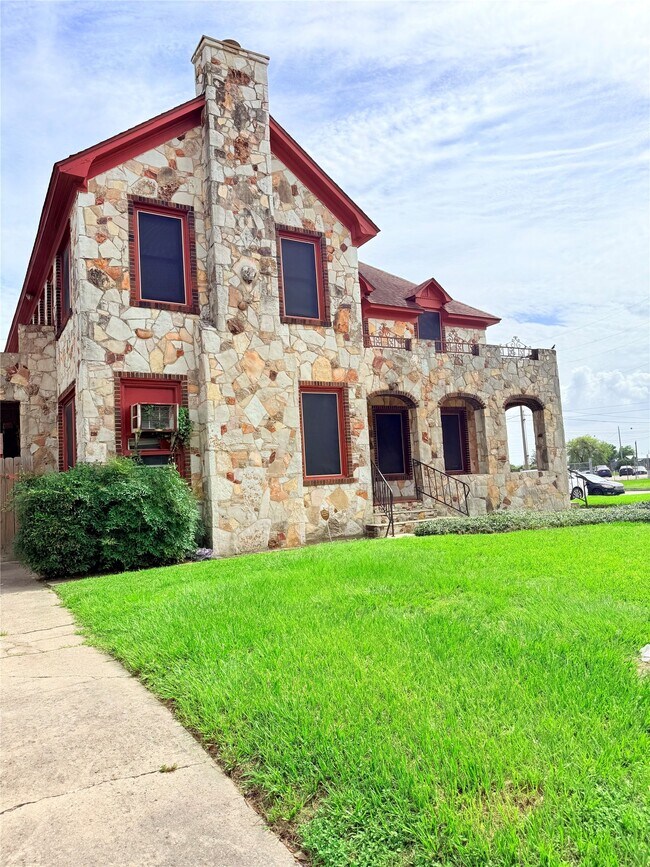 Photo - 3417 Wisconsin St