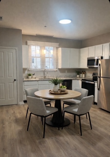 furnished kitchen B5 - Promenade at New Town