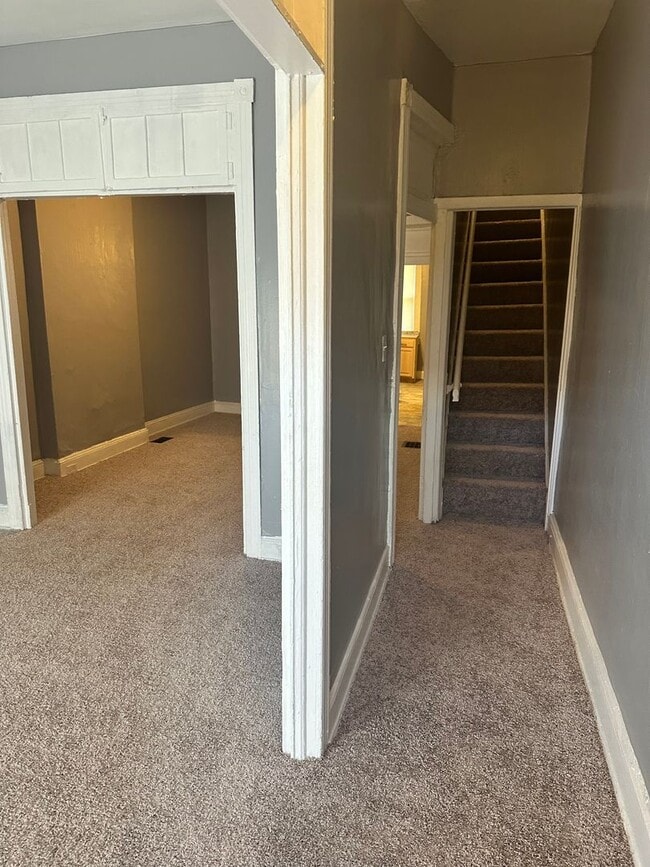 Photo - Spacious Rooms! W/D Hook Up! Available Now!
