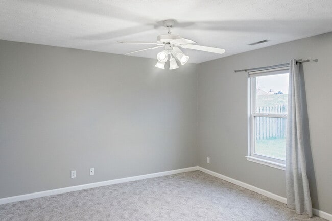 Photo - 504 Marquis Cir