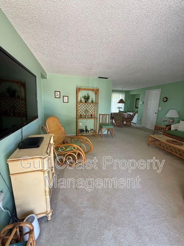 12884 Bacchus Rd