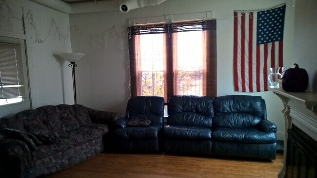 406 E 2nd St Unidad 1