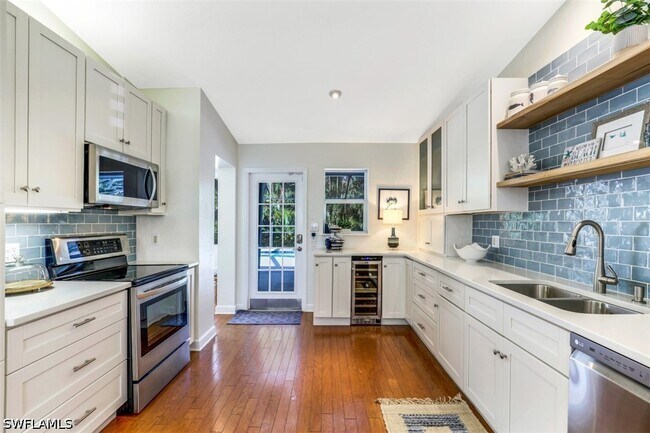 739 7th Ave N