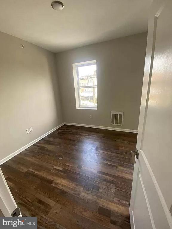 Photo - 1470 N 52nd St