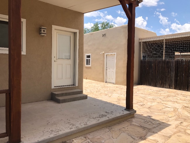Photo - 406 N 4th St
