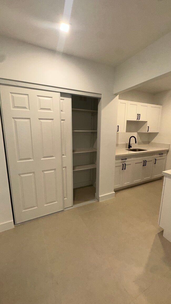 Photo - 922 NW 4th Ave