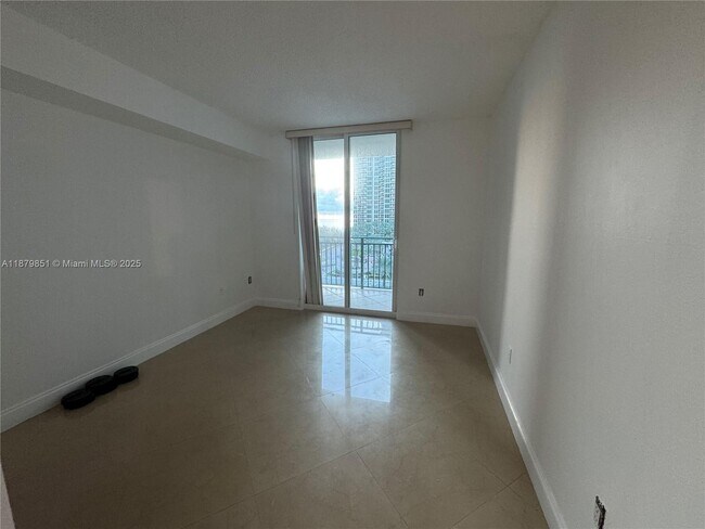 Photo - 17555 Atlantic Blvd Unit 807