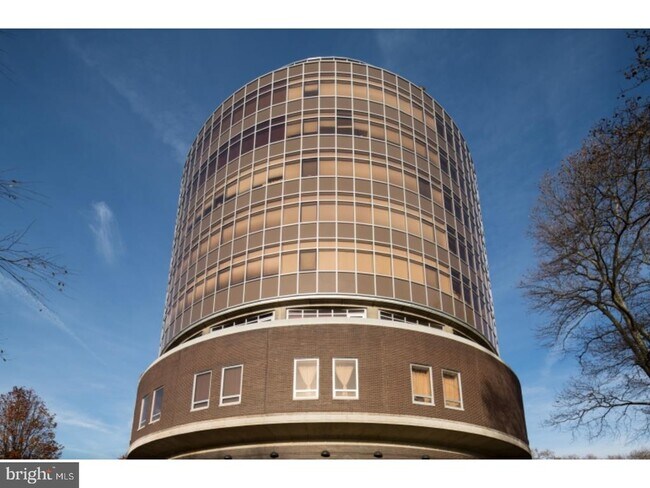 Photo - 201 N 8th St Unidad 703