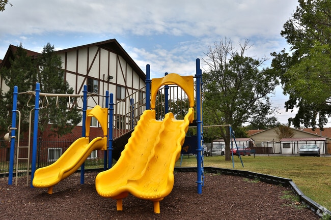 Building Photo - Kingsborough Apartments