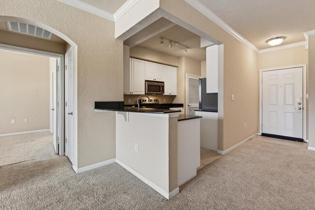 Photo - 8539 Gate Pkwy W