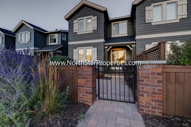 Building Photo - 20916 NE High Desert Ln