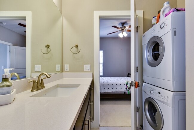 Photo - 3101 McCurdy St Unit A