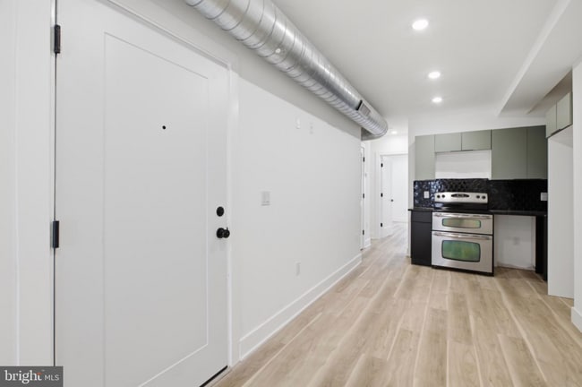 349 N 62nd St Unit 2