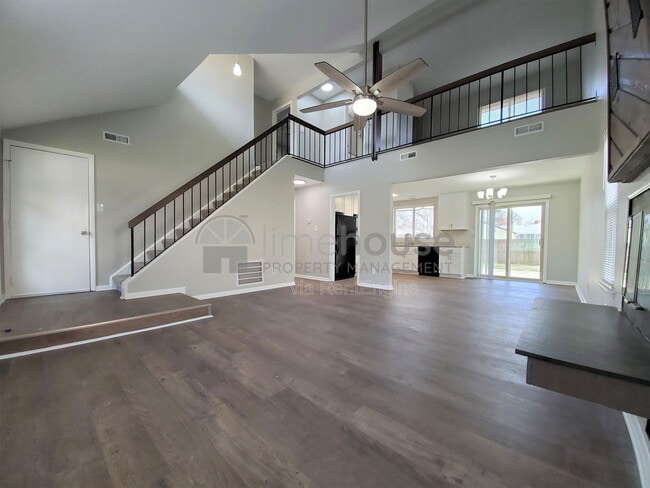 Photo - 1553 Beachview Dr