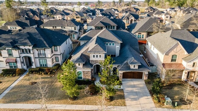 Photo - 10410 Southern Hawker