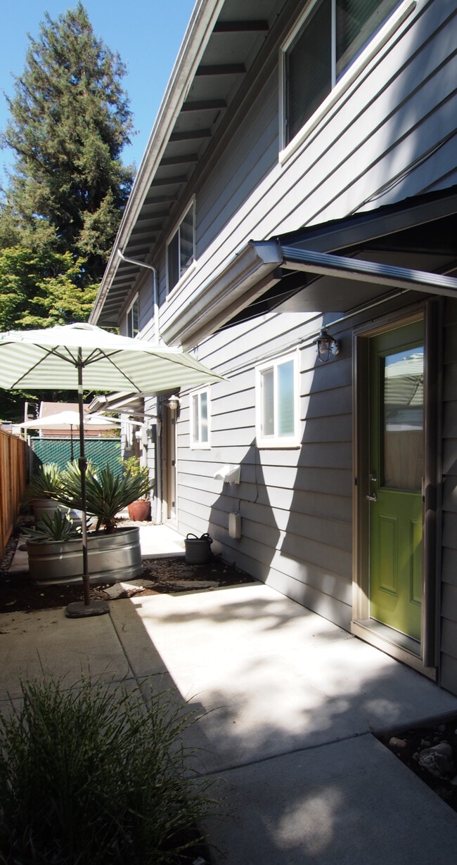 Photo - 7427 NE 6th Ave