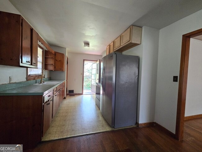 Photo - 677 Shellnut Dr