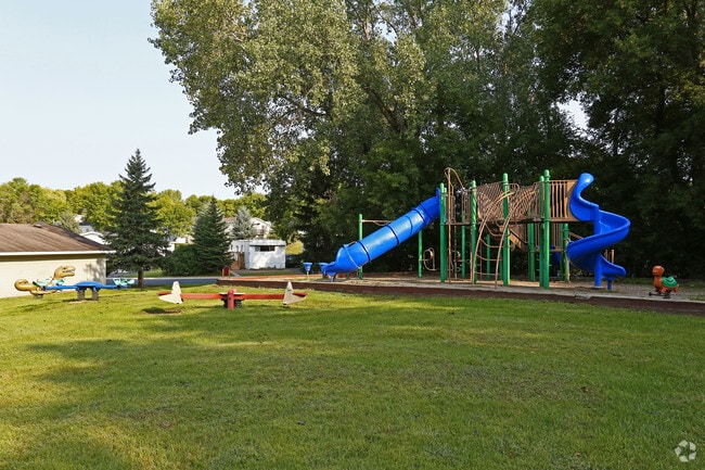 Community - Tot-Lot - Rambush Estates