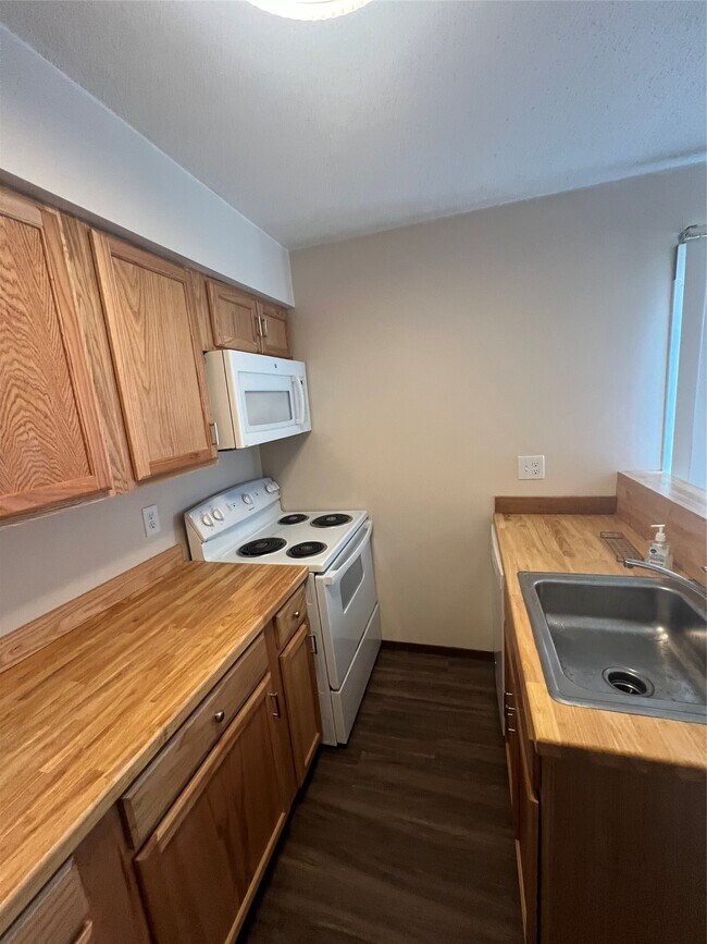 Photo - 3861 Lancaster Rd Unit 3