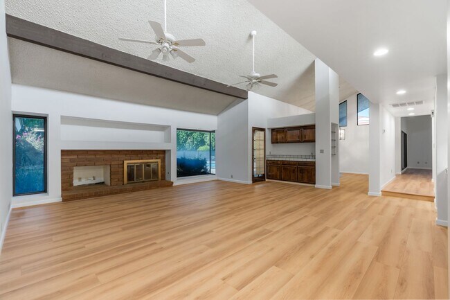 Photo - Amazing Home for Rent