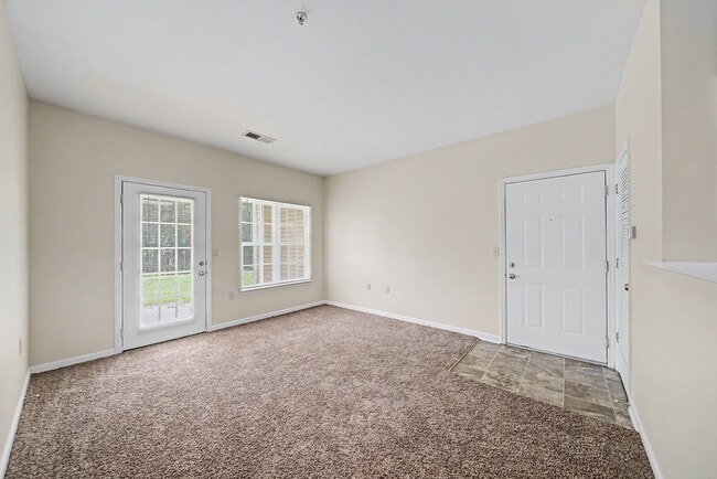 Living Room - Rosewood Place Apartments