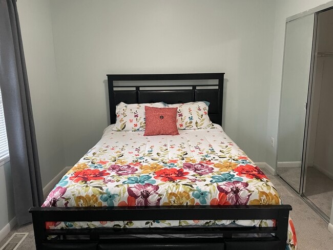 Photo - 31 Bellevue Ter