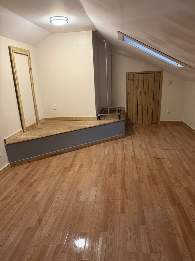 Photo - 2328 Union St