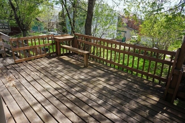 Photo - AVAILABLE JUNE- Gorgeous 4 Bed, 1 Bathroom Hillside Home!