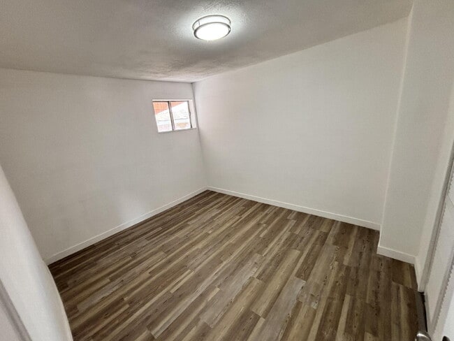 Photo - 828 6th St