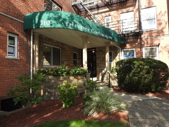 Building Photo - 210 Woodcliff Ave Unit 4F