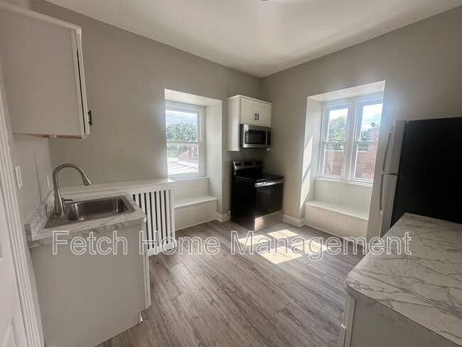 Photo - 701 Walnut St