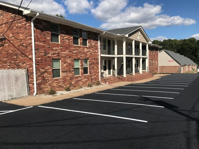 Building Photo - Winder Villas Apartments