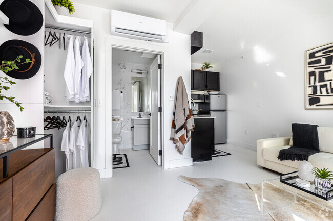 Studio - 360SF