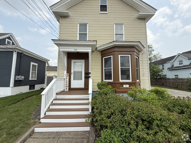 Building Photo - 111 S State St Unit 2 Rental