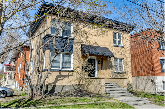 Building Photo - 390 Mackay St Unit 2