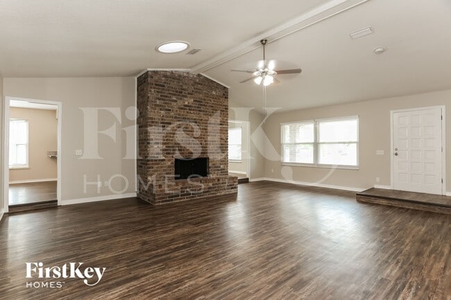 Photo - 800 Driftwood Pl