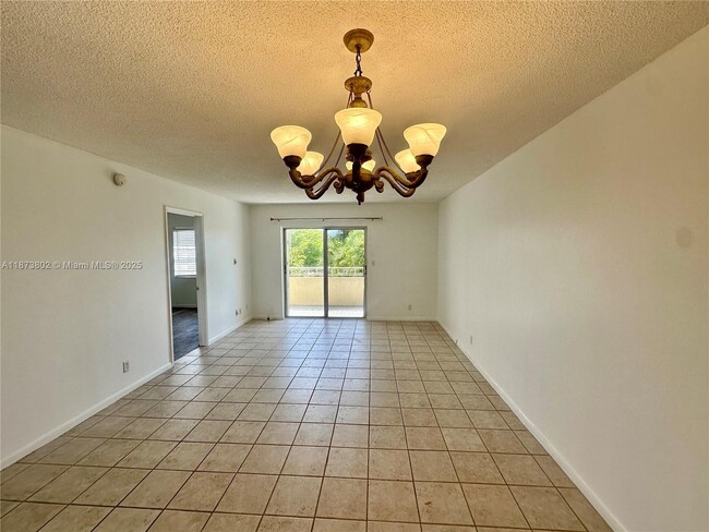 Building Photo - 900 NE 18th Ave Unit 207 Rental